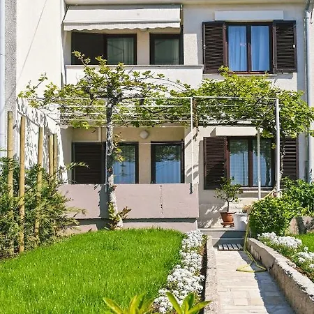아파트 House Lida 카스타브