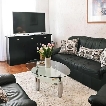 Lägenhet House Lida